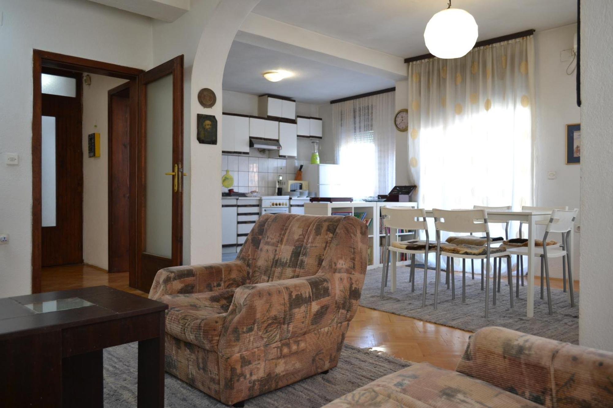 Apartment In بريليب المظهر الخارجي الصورة